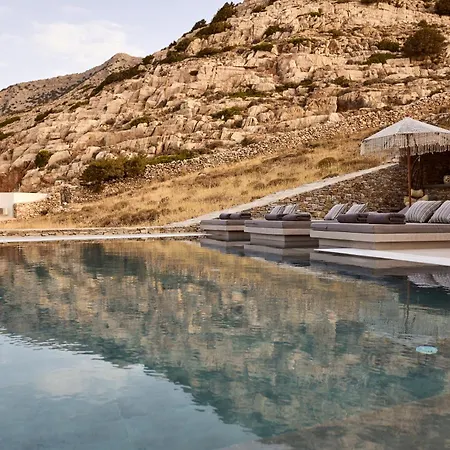 Arcos Sifnos 카마레스