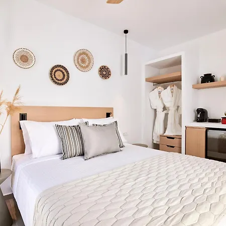 Arcos Sifnos 4* Kamárai